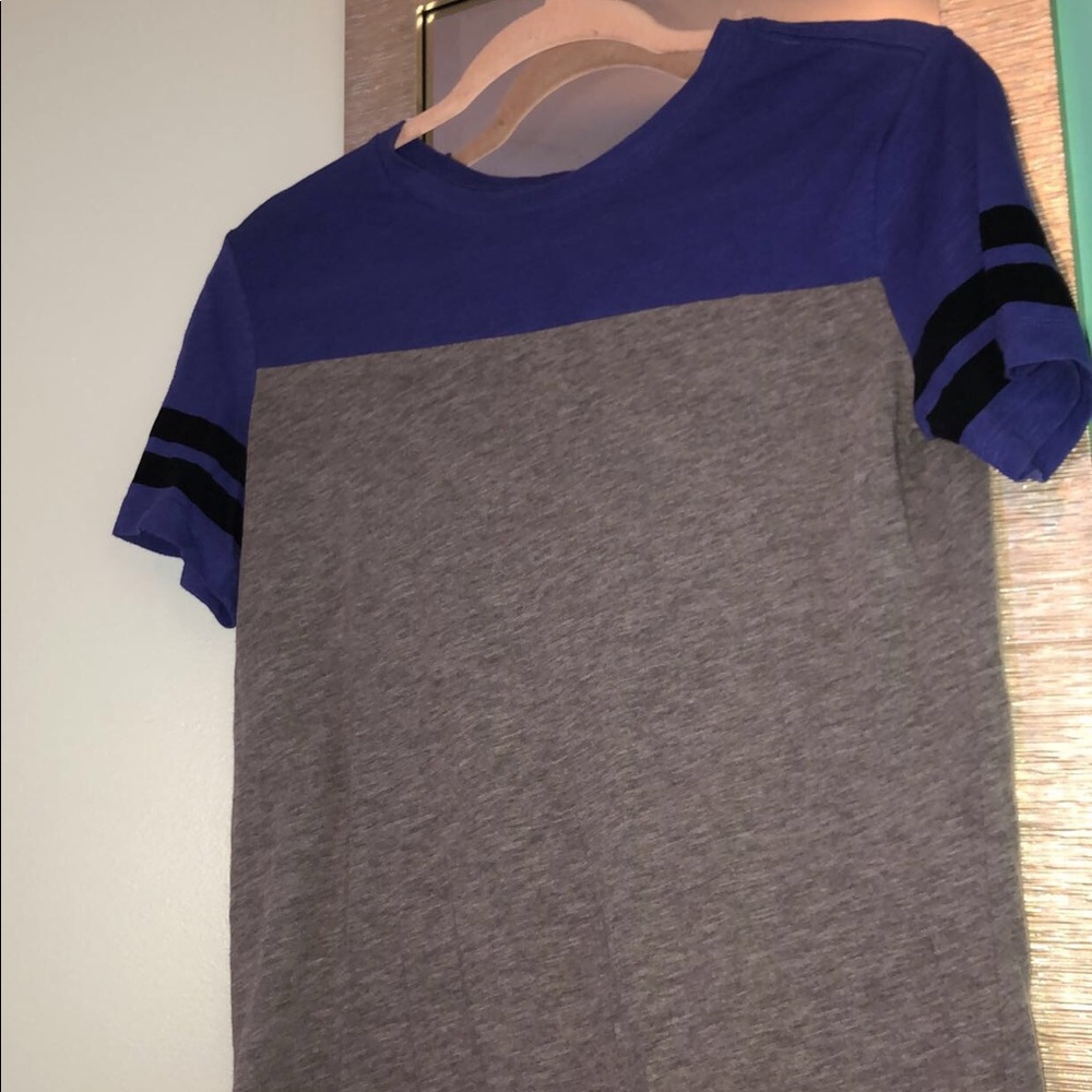 XS VS Pink T shirt